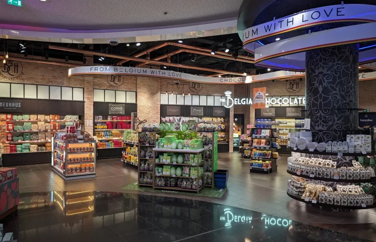 Tienda de chocolates belgas con variedad de productos.